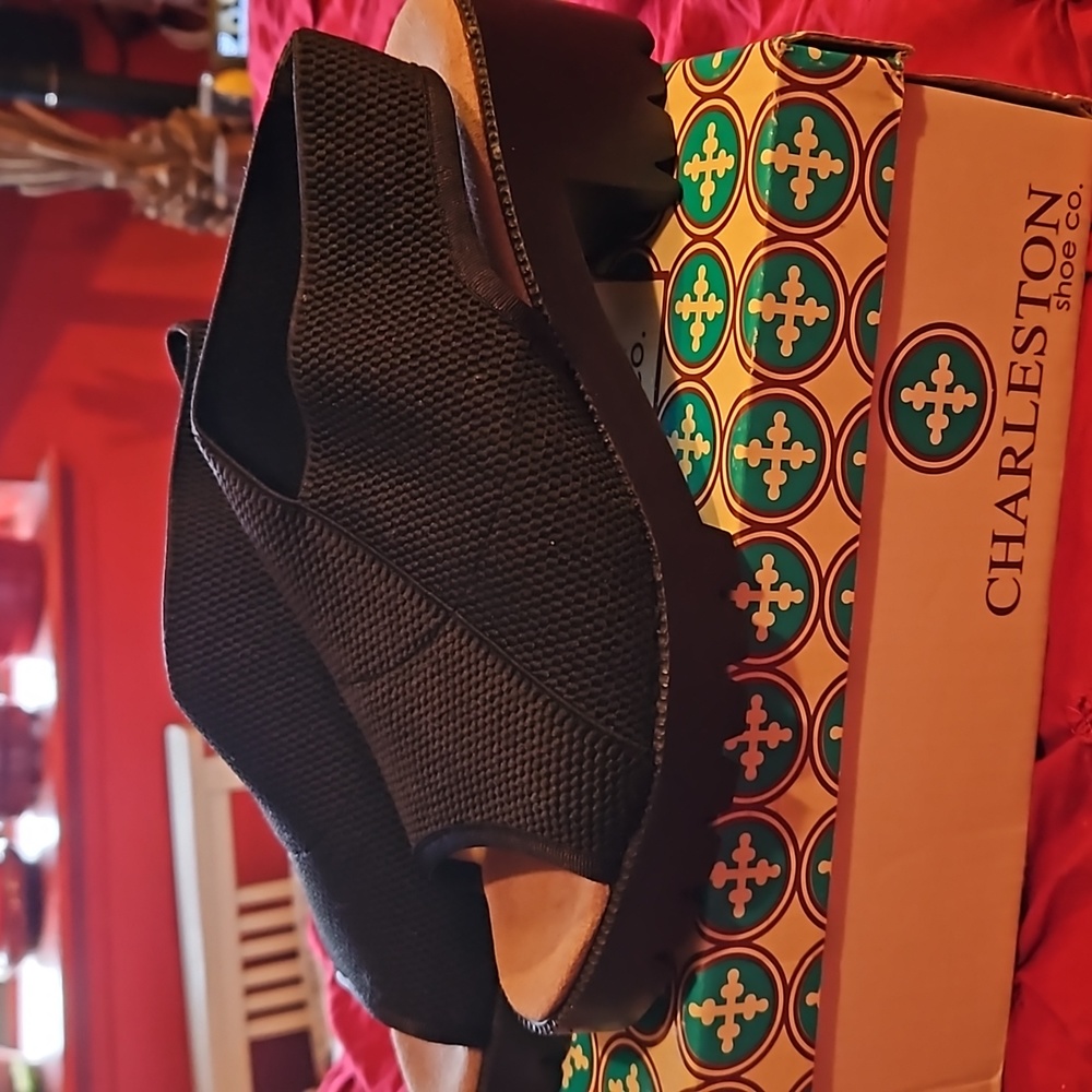 Woman black strech sandles new